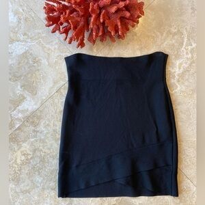 BCBG Max Azria Silvie Black Criss Cross Hemmed Bandage Mini Skirt - M